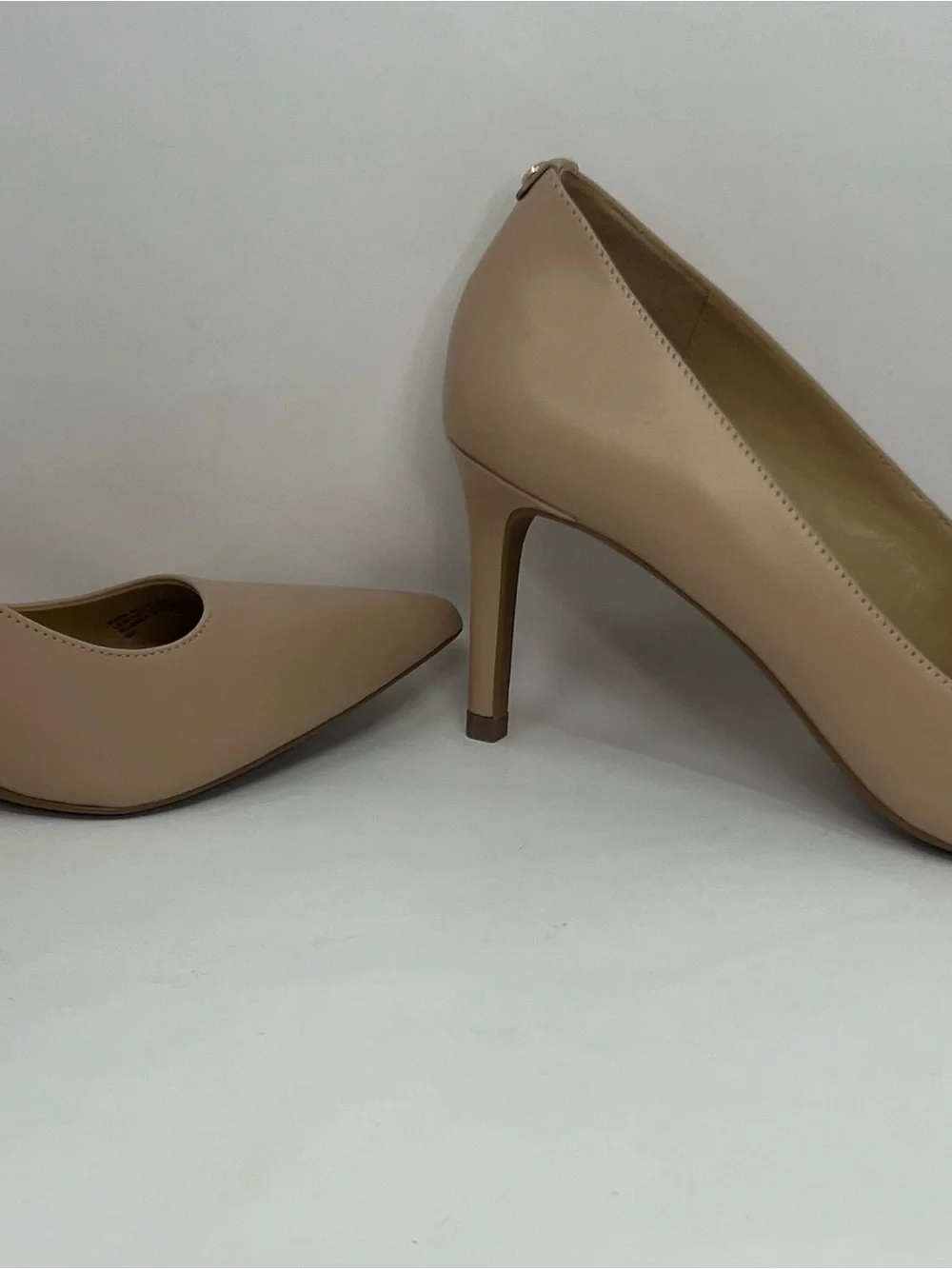 Michael Kors Dorothy Flex Pump Women's Leather Pointed Toe 2.75
